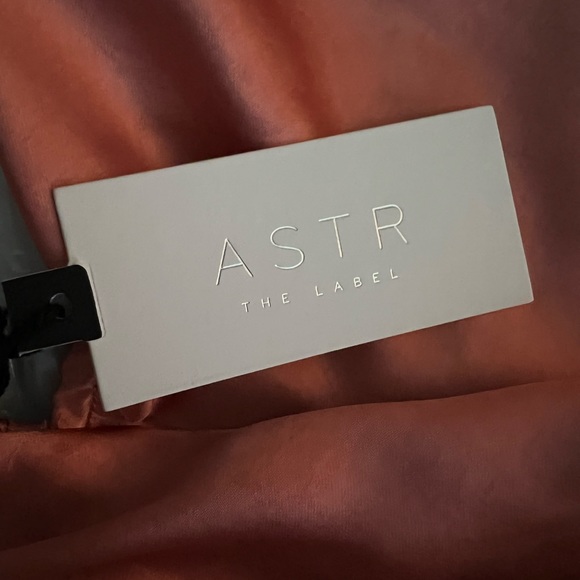 NWT ASTR The Label Peach Cutout Midi Dress. Sz L - Picture 4 of 4